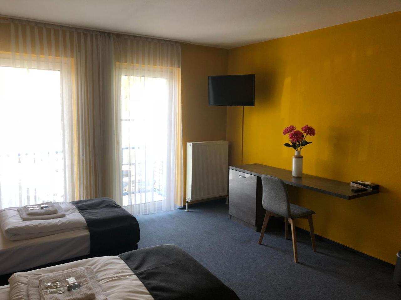 Hotel Maxi Frankfurt Airport Hofheim am Taunus Eksteriør billede